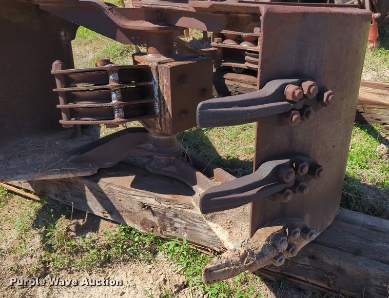 image for item DN3827 32