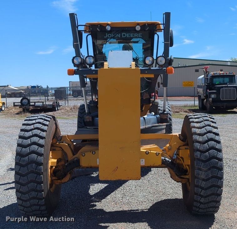 image for item DN3831 2011 John Deere 772G motor grader