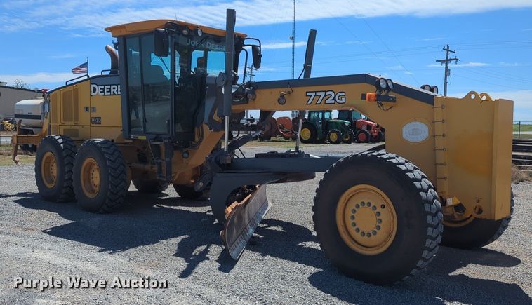 image for item DN3831 2011 John Deere 772G motor grader
