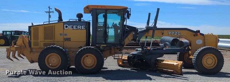 image for item DN3831 2011 John Deere 772G motor grader