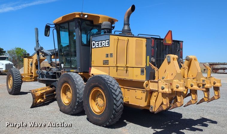 image for item DN3831 2011 John Deere 772G motor grader