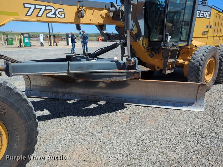image for item DN3831 2011 John Deere 772G motor grader