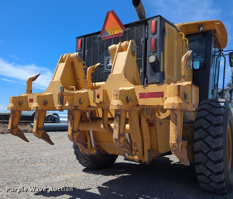 image for item DN3831 2011 John Deere 772G motor grader