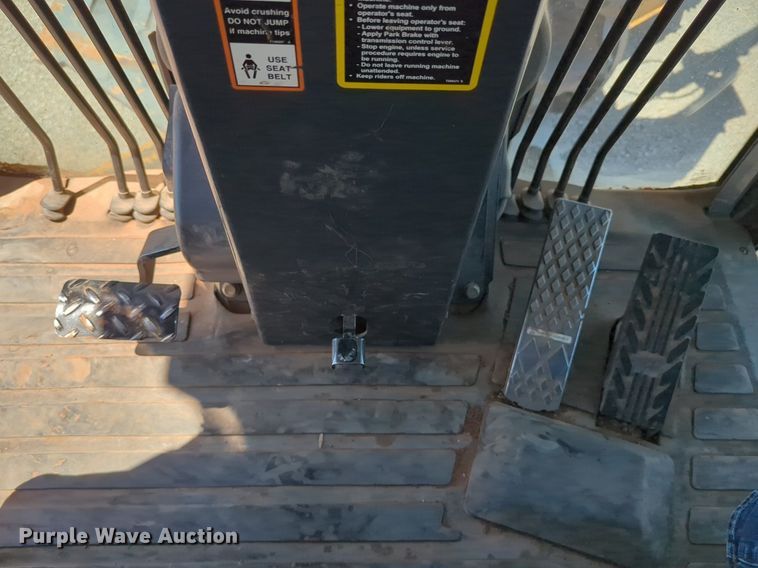 image for item DN3831 2011 John Deere 772G motor grader