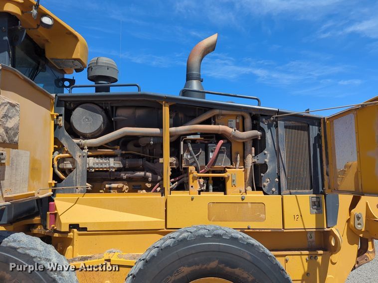 image for item DN3831 2011 John Deere 772G motor grader