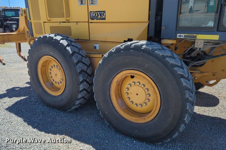 image for item DN3831 2011 John Deere 772G motor grader