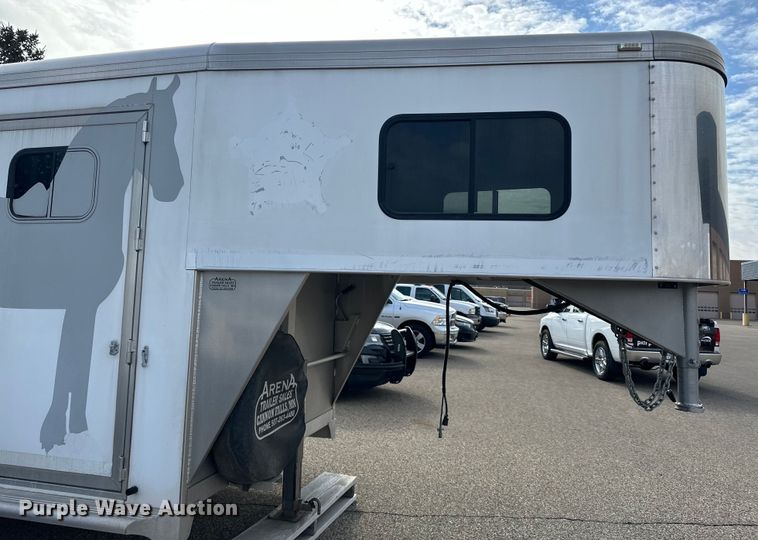 image for item DO3283 2016 Cimarron  Horse trailer livestock trailer