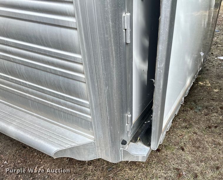 image for item DO3283 2016 Cimarron  Horse trailer livestock trailer