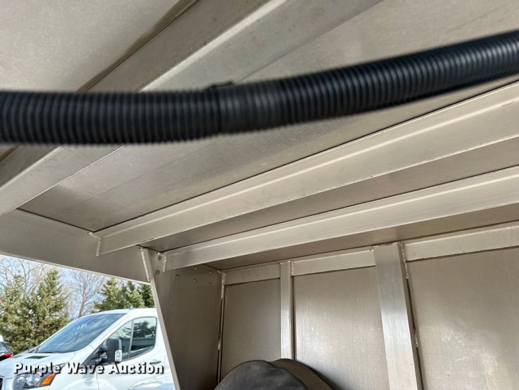 image for item DO3283 2016 Cimarron  Horse trailer livestock trailer