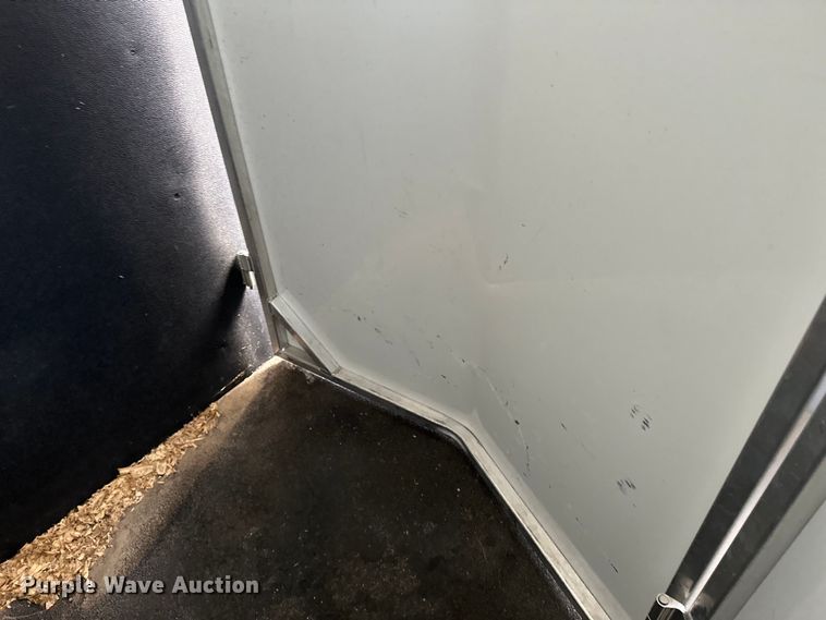 image for item DO3283 2016 Cimarron  Horse trailer livestock trailer