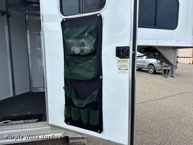 image for item DO3283 2016 Cimarron  Horse trailer livestock trailer