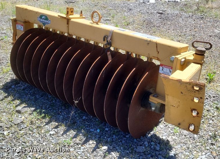 image for item DO4905 Diamond Mowers shoulder reclaimer