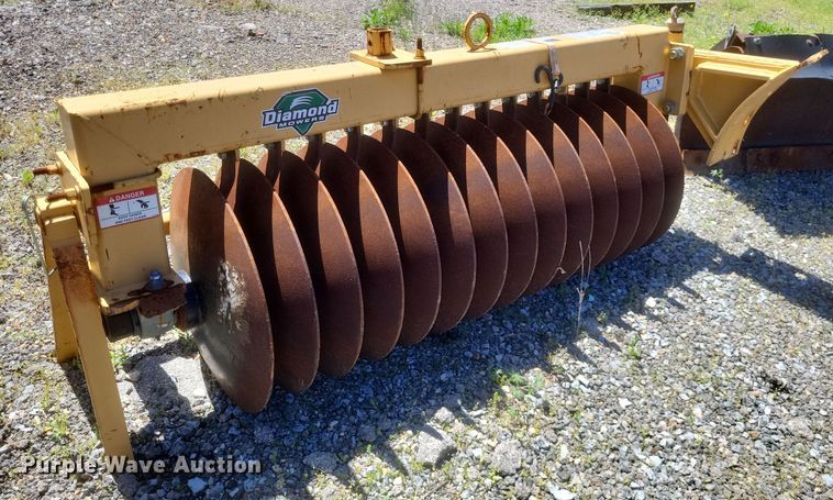 image for item DO4905 Diamond Mowers shoulder reclaimer