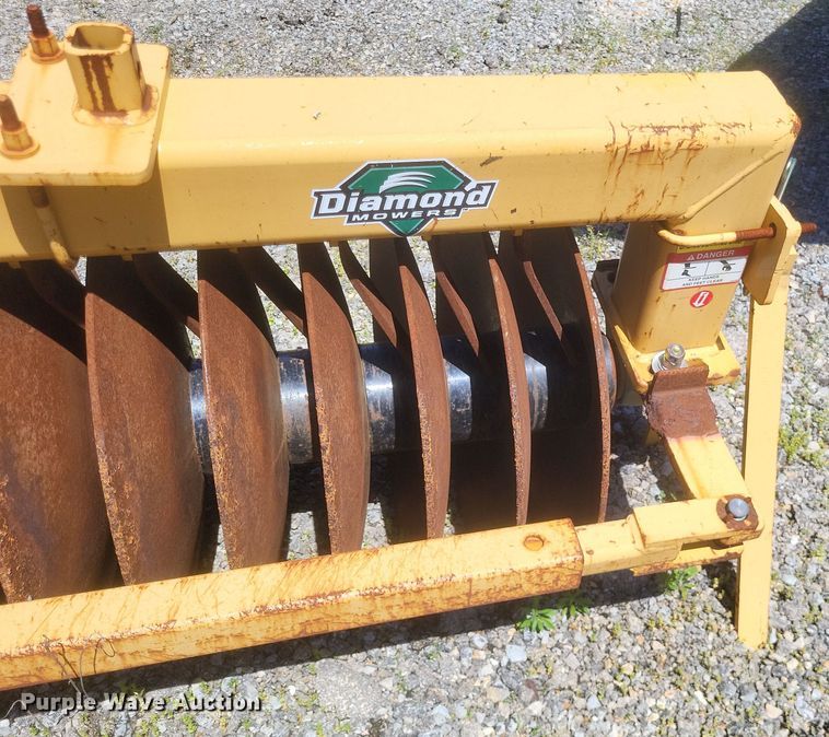 image for item DO4905 Diamond Mowers shoulder reclaimer