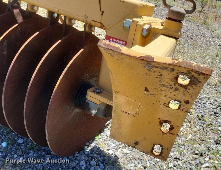 image for item DO4905 Diamond Mowers shoulder reclaimer