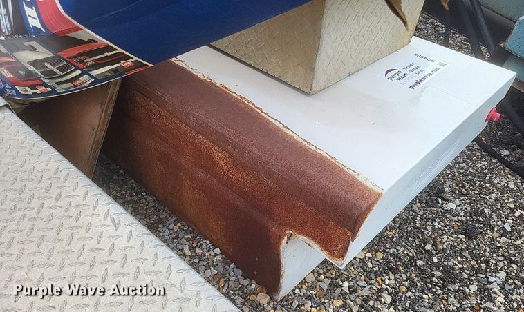 image for item DO4909 Approximately 6 toolboxes