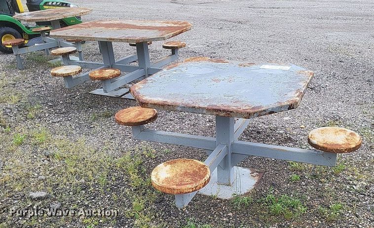 image for item DO4910 Picnic tables 