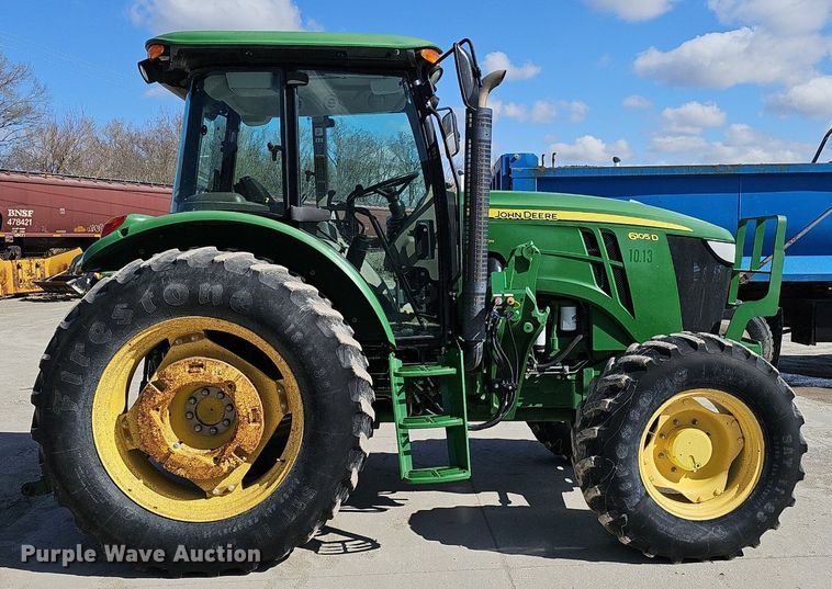 image for item DP0820 2014 John Deere 6105D MFWD tractor