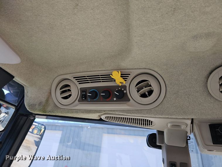 image for item DP0820 2014 John Deere 6105D MFWD tractor