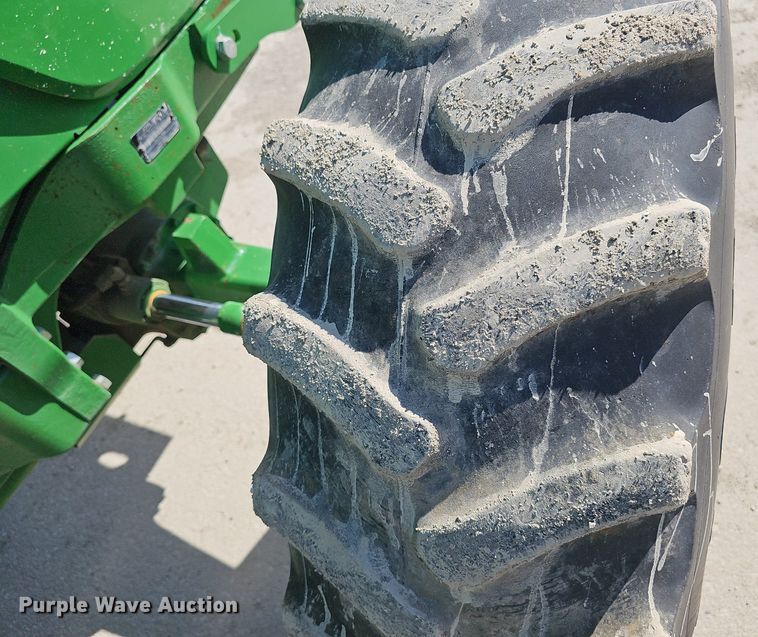 image for item DP0820 2014 John Deere 6105D MFWD tractor