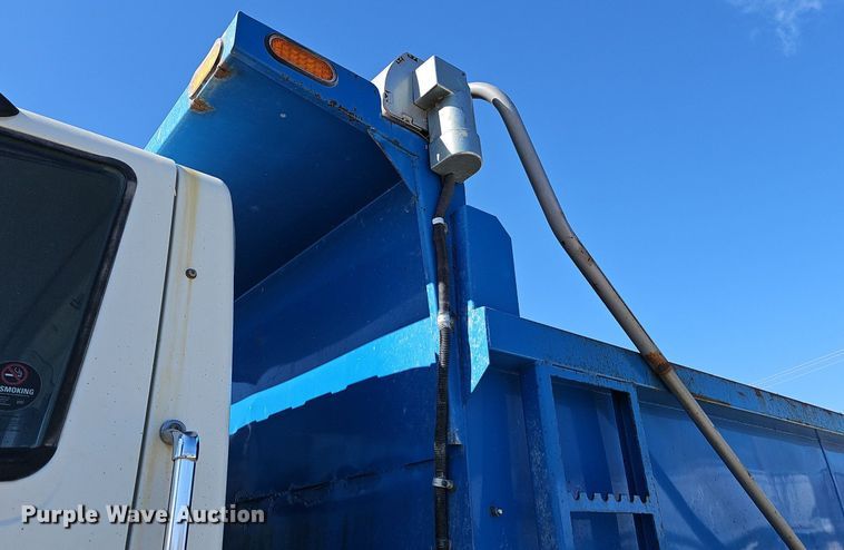 image for item DP0821 2010 International WorkStar 7600 dump truck