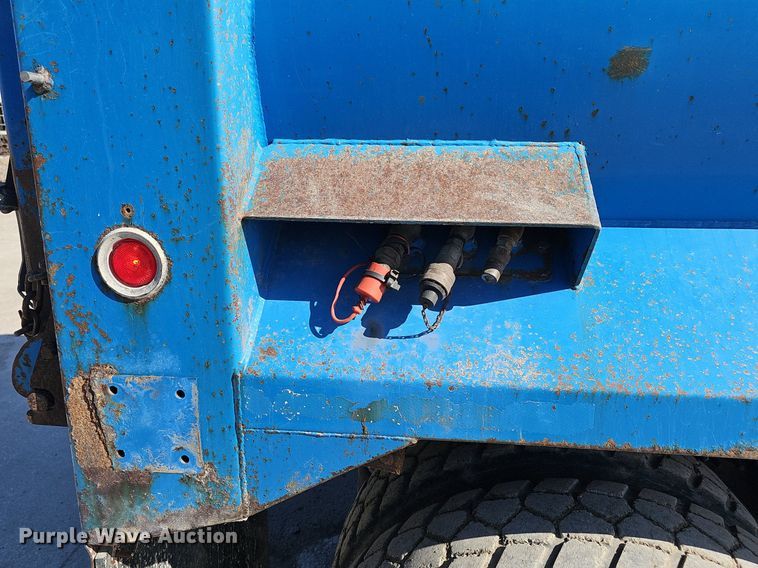 image for item DP0821 2010 International WorkStar 7600 dump truck