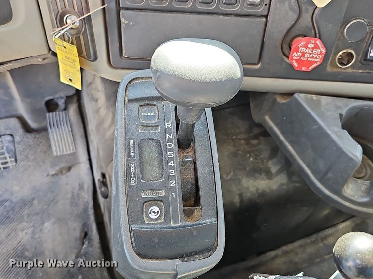 image for item DP0821 2010 International WorkStar 7600 dump truck