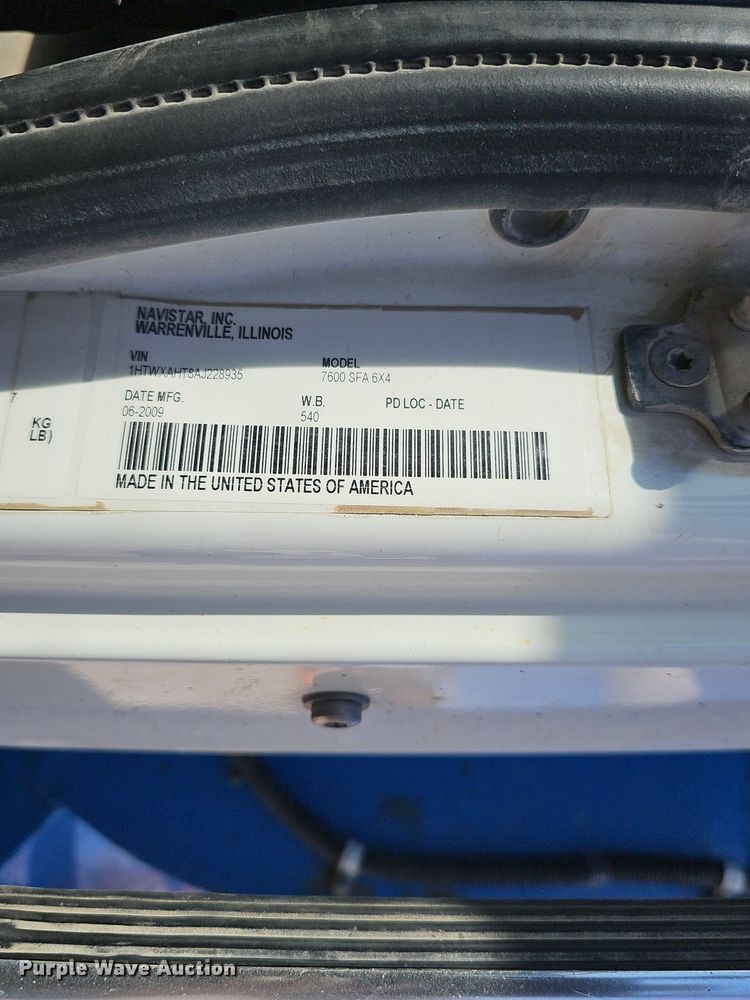 image for item DP0821 2010 International WorkStar 7600 dump truck