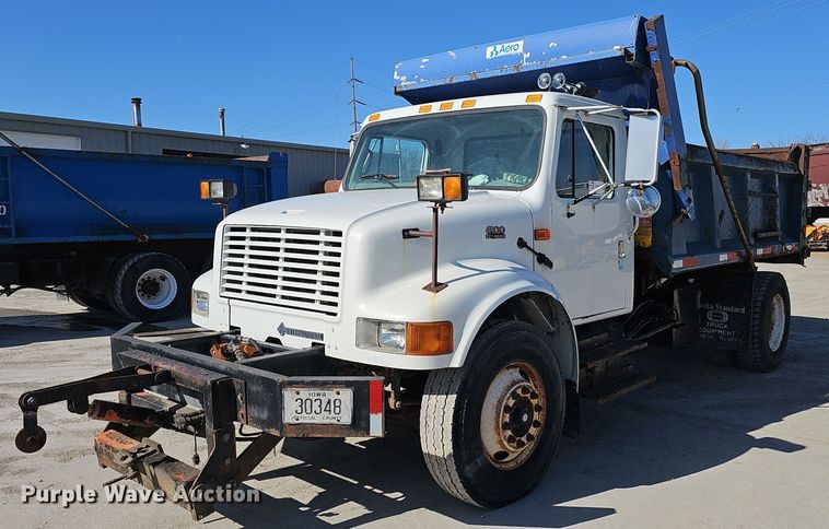 image for item DP0822 2001 International 4900 dump truck