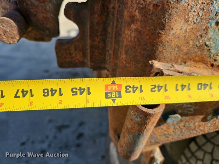 image for item DP0822 2001 International 4900 dump truck