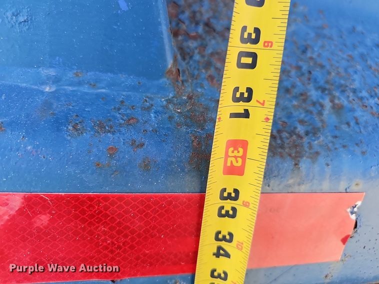 image for item DP0822 2001 International 4900 dump truck