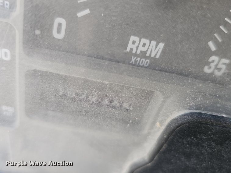 image for item DP0822 2001 International 4900 dump truck