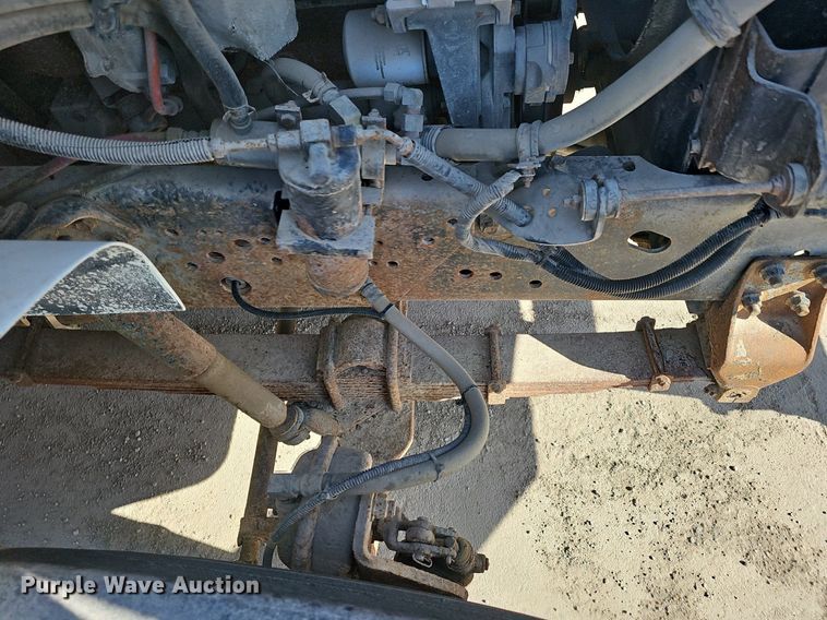 image for item DP0822 2001 International 4900 dump truck