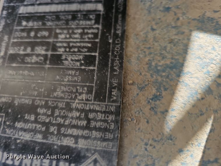 image for item DP0822 2001 International 4900 dump truck