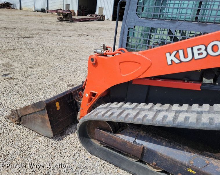 image for item DP1335 2011 Kubota SVL90 tracked skid steer loader