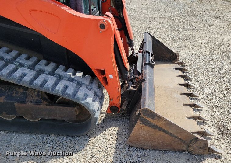 image for item DP1335 2011 Kubota SVL90 tracked skid steer loader