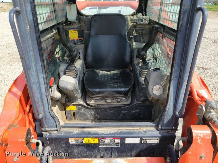 image for item DP1335 2011 Kubota SVL90 tracked skid steer loader