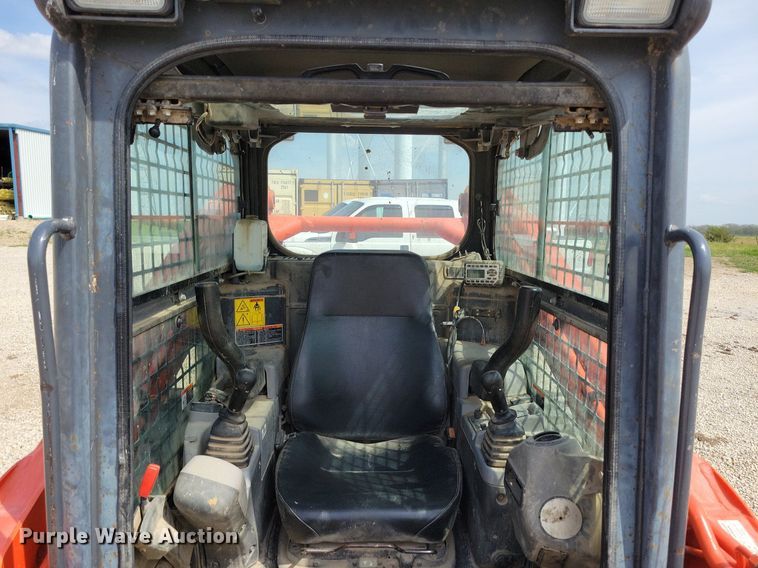 image for item DP1335 2011 Kubota SVL90 tracked skid steer loader