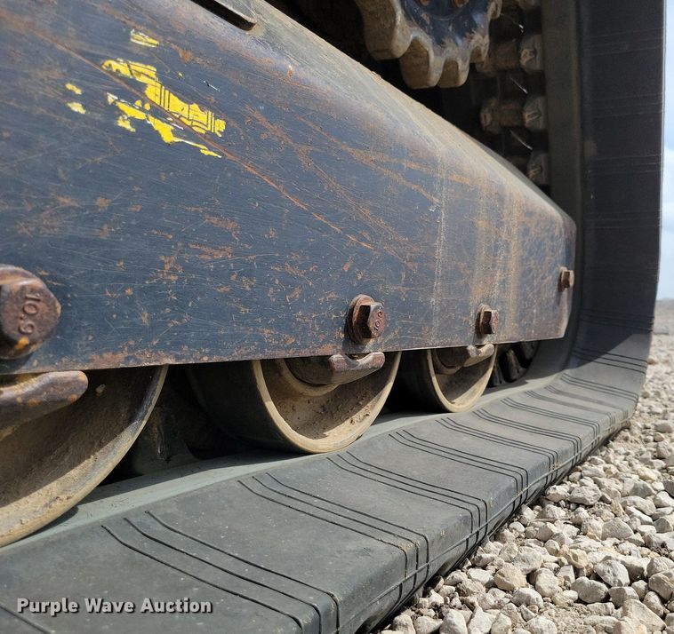 image for item DP1335 2011 Kubota SVL90 tracked skid steer loader