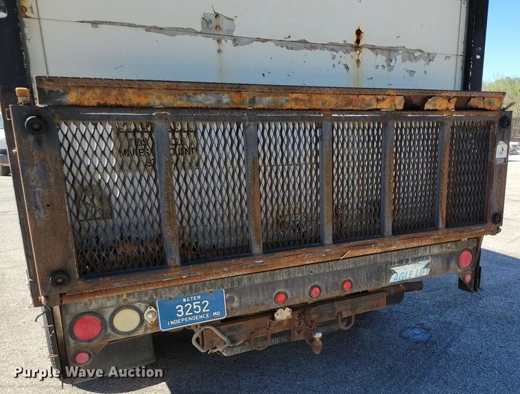 image for item DP1357 2001 Ford E450 Super Duty box truck