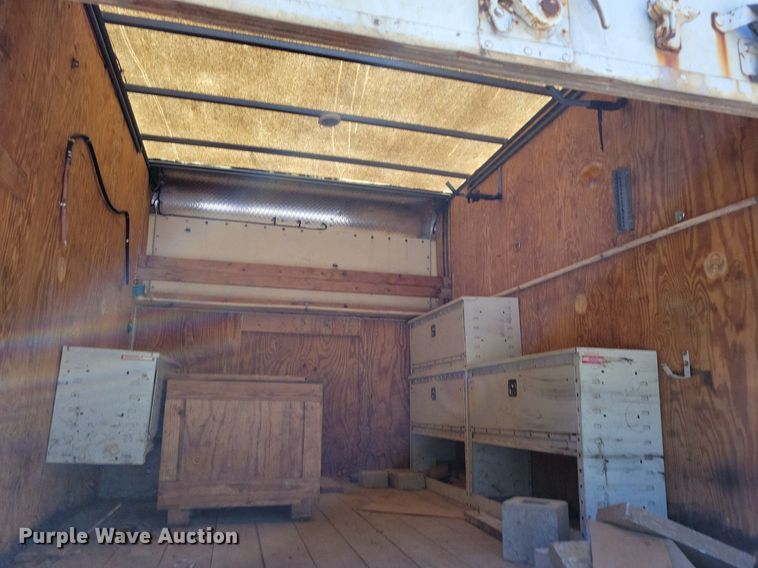 image for item DP1357 2001 Ford E450 Super Duty box truck