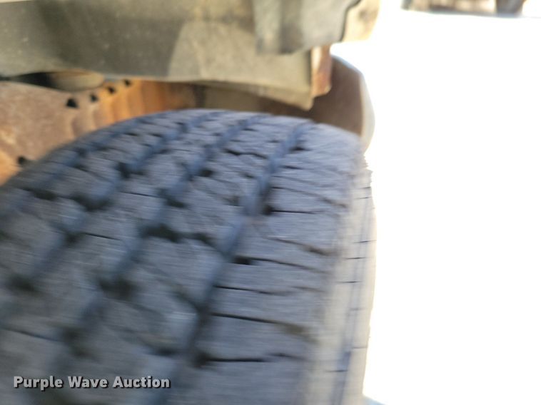 image for item DP1357 2001 Ford E450 Super Duty box truck