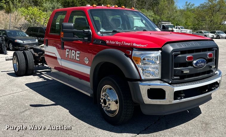 image for item DP1377 2013 Ford F550 Super Duty Crew Cab truck cab and chassis