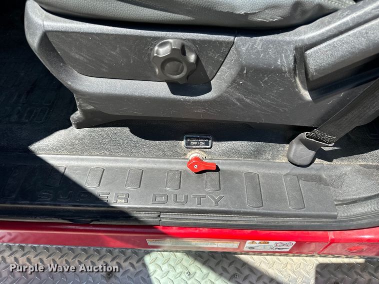 image for item DP1377 2013 Ford F550 Super Duty Crew Cab truck cab and chassis