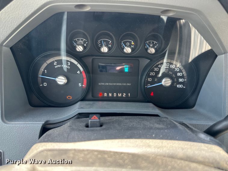 image for item DP1377 2013 Ford F550 Super Duty Crew Cab truck cab and chassis