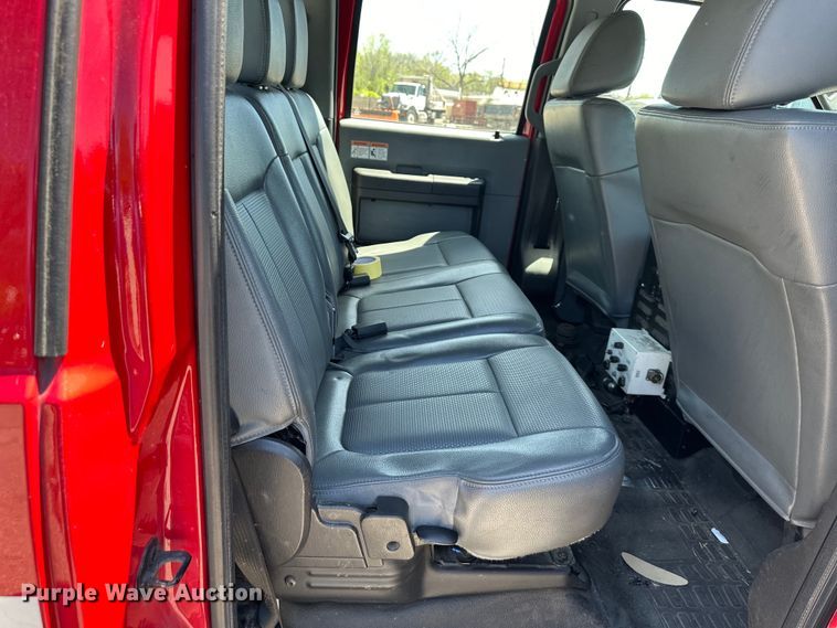 image for item DP1377 2013 Ford F550 Super Duty Crew Cab truck cab and chassis