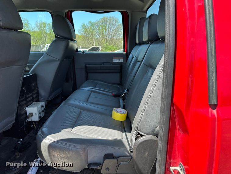 image for item DP1377 2013 Ford F550 Super Duty Crew Cab truck cab and chassis