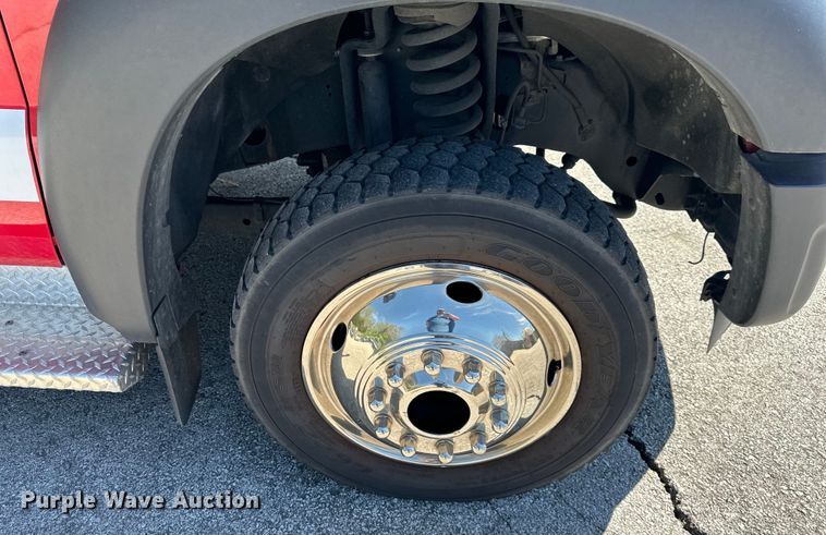 image for item DP1377 2013 Ford F550 Super Duty Crew Cab truck cab and chassis