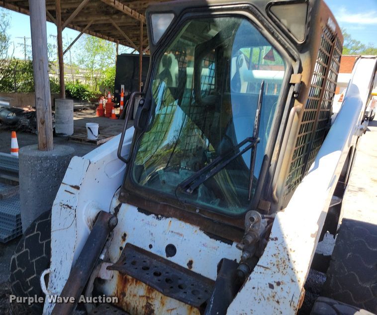 image for item DP1382 2008 Bobcat S250 skid steer loader