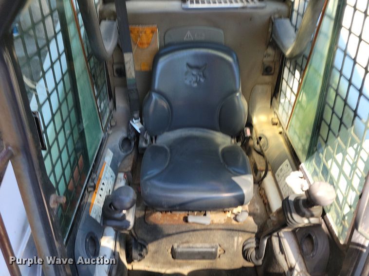 image for item DP1382 2008 Bobcat S250 skid steer loader